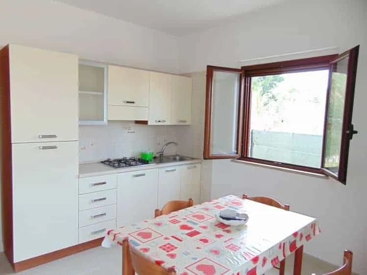 Appartamento n.2 – Trilocale 4 posti a Vieste – cucina