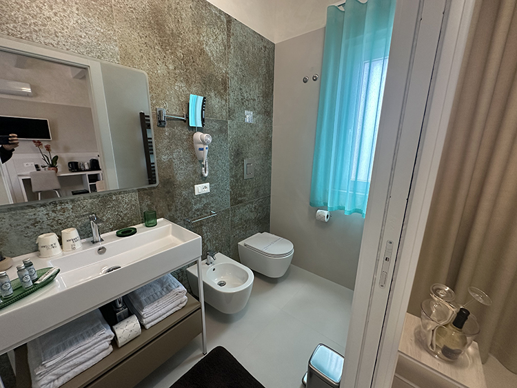 sanitari bagno - suite - villa matteo vieste