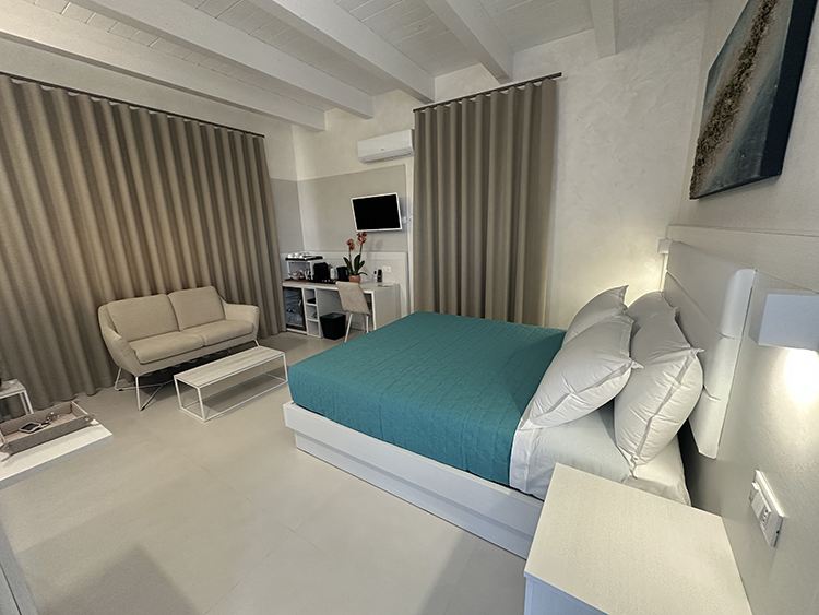 suite tende chiuse - suite - villa matteo vieste