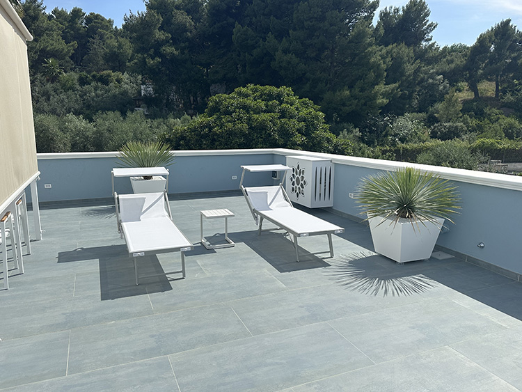 sdraio giorno - suite - villa matteo vieste